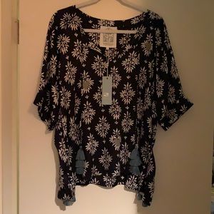 Blouse short sleeve size Medium